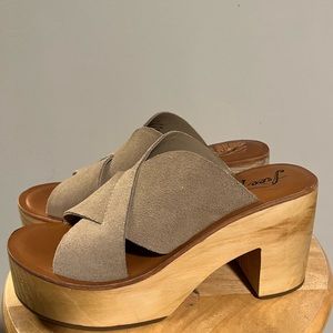 Free People KORA TAUPE SUEDE